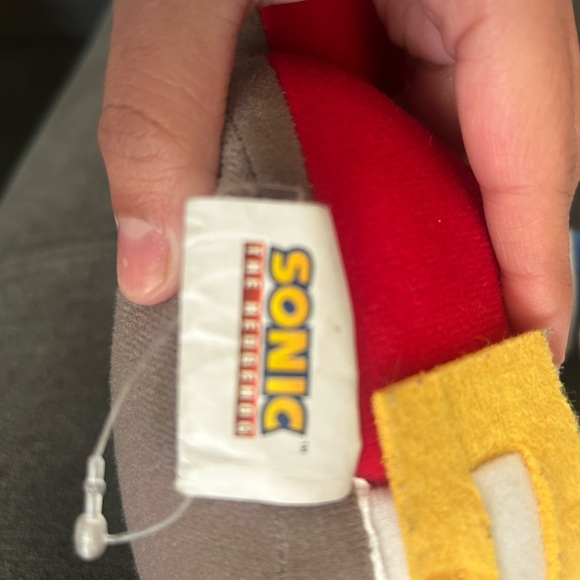 Sonic the Hedgehog jumbo plush toy. - Picture 6 of 10